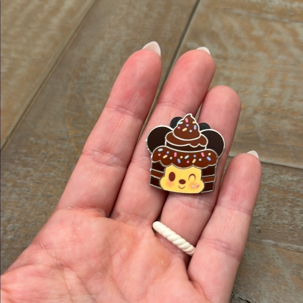 Disney Munchling Pin Mickey Mouse Mocha Chocolate Cake Series 4 collection